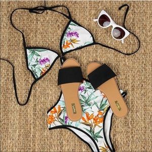 Sumer ready - gorgeous Black slide sandals!